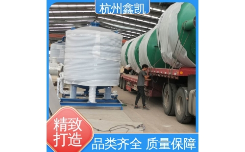 碳鋼石英砂過濾器（生產(chǎn)廠家）-杭州鑫凱水處理設(shè)備